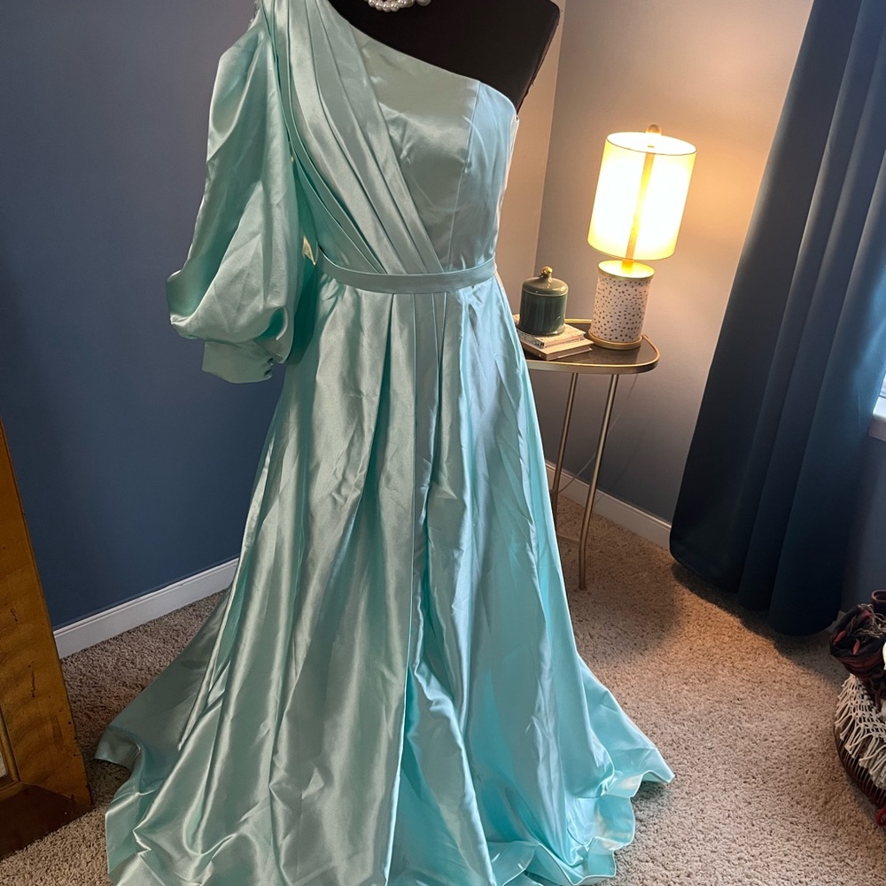 Elegant One-Shoulder Aqua Dress
